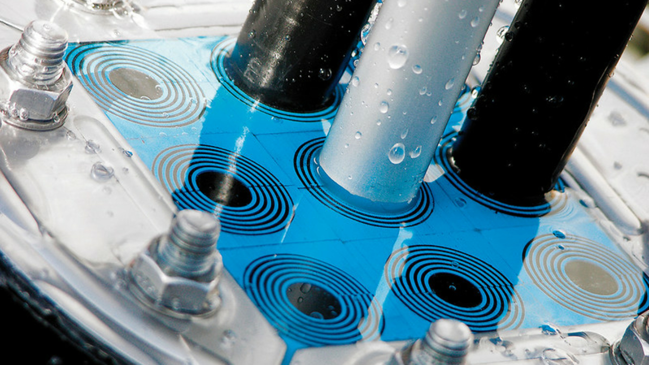 SEALING SOLUTION
